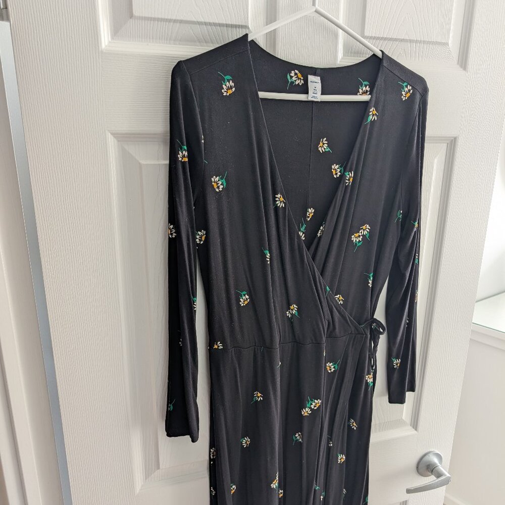 Old Navy Black Floral Midi Wrap Dress Size M Tall